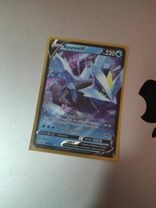 Cartas Pokémon V y Trainer