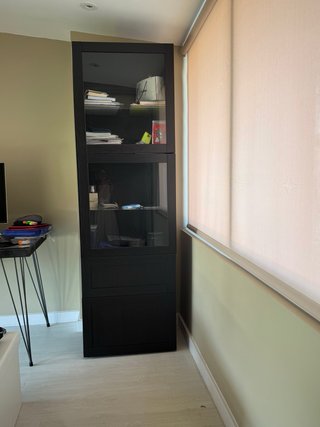 Vitrina IKEA BESTÅ cristal y cajones