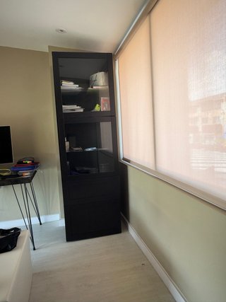 Vitrina IKEA BESTÅ cristal y cajones