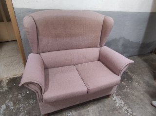 Sofás de tela beige de dos plazas