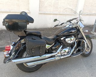 Suzuki Intruder C800 Negra