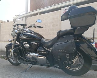 Suzuki Intruder C800 Negra