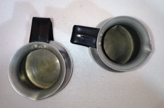 2 cazos antiguos para leche