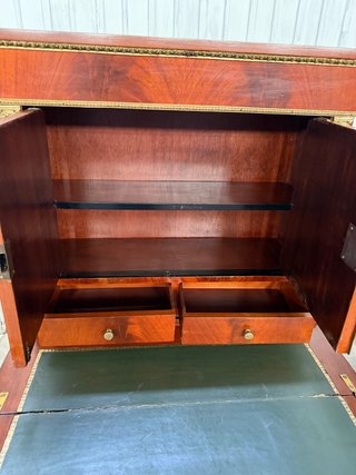 Mueble antiguo restaurado