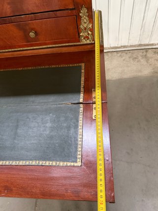 Mueble antiguo restaurado