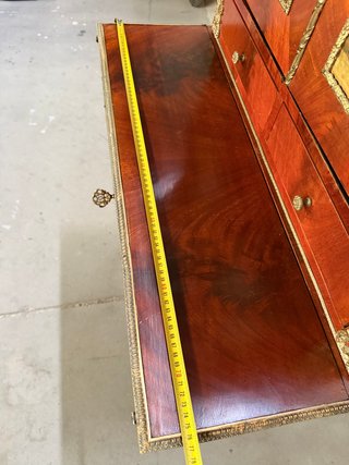 Mueble antiguo restaurado