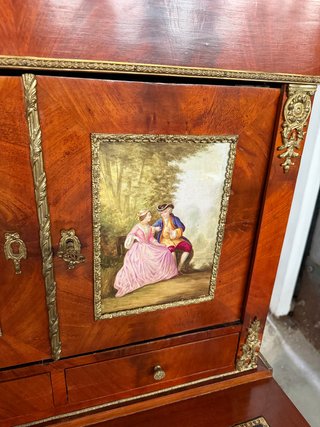 Mueble antiguo restaurado