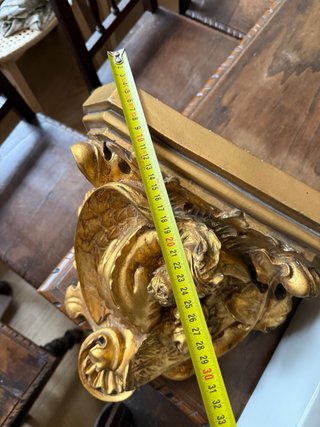 Mensula decorativa dorada