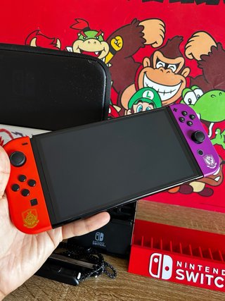 Nintendo Switch OLED ESPECIAL Pokemon COMO NUEVA
