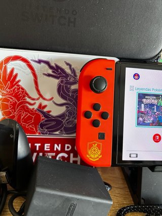 Nintendo Switch OLED ESPECIAL Pokemon COMO NUEVA