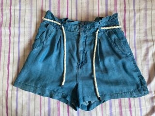 Pantalones cortos finitos para chica