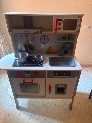 Cocinita de madera para niños