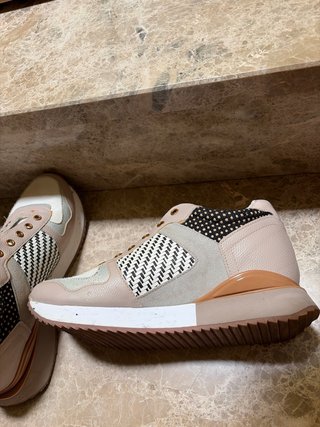 Zapatillas Gioseppo Talla 39 Nuevas calidad suprem