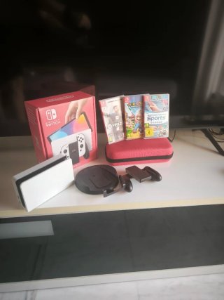 Nintendo Switch OLED Blanca + Juegos