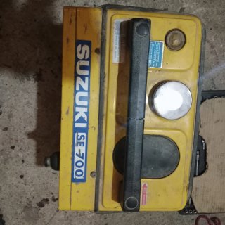 Lote 3 Generadores: Honda G200, Suzuki SE700, Cast