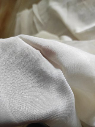 Tela de seda blanca
