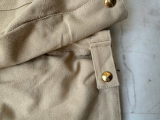 Chaqueta Carhartt Beige y Negra