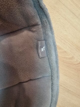 Saco portabebé gris acolchado Cottonmoose