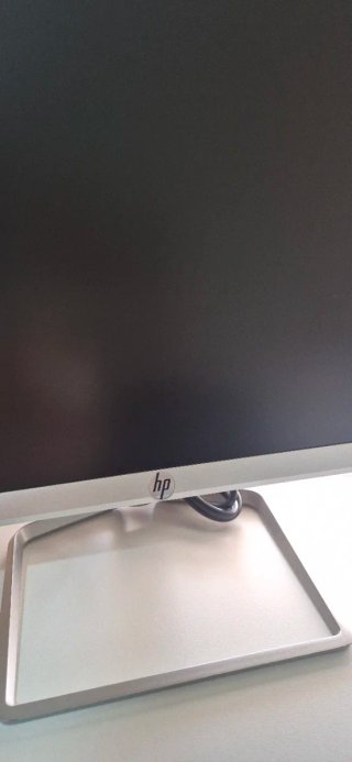 Monitor HP Negro y Plateado
