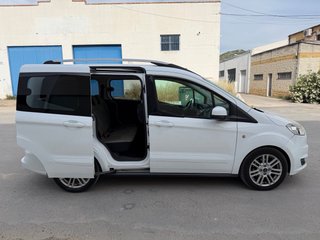 Ford Tourneo Courier 2015