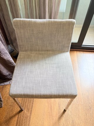 Mesa comedor + 6 sillas tapizadas
