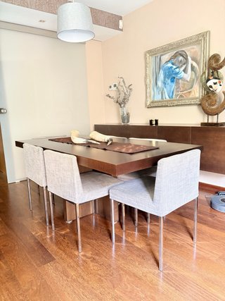 Mesa comedor + 6 sillas tapizadas