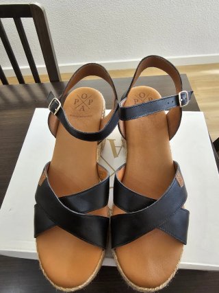 Sandalias negras cuña  Talla 40