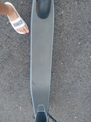 Patineta eléctrica como nueva