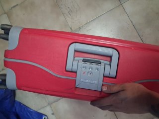 Maleta Samsonite Roja Rígida