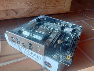 Placa y procesador: B760M-PLUS DDR5, i5- 14400F