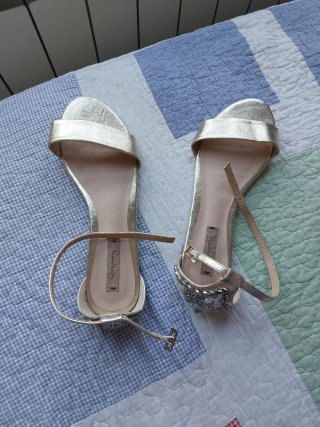Sandalias Sfera Doradas Talla 39