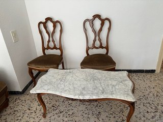 Mueble comedor y mesa con sillas