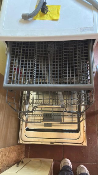Lavavajillas Indesit seminuevo