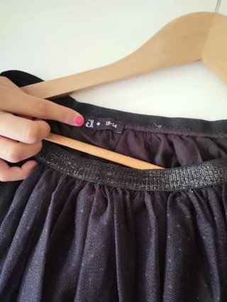 Falda con tul negra con brillos