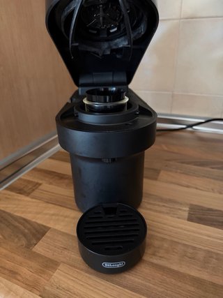 Cafetera Nespresso Vertuo Negra