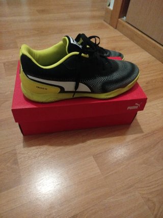 Zapatillas Fútbol Sala Puma Negras y Amarillas
