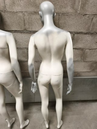 2 MANIQUIES DE MUJER