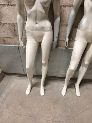 2 MANIQUIES DE MUJER