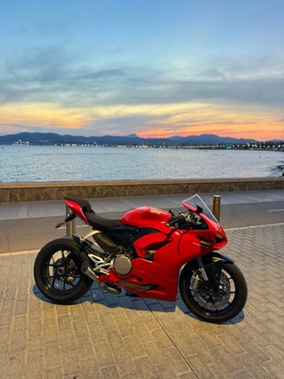 Ducati Panigale V2