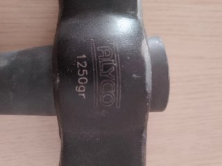 Maceta de albañil 1250 gr.