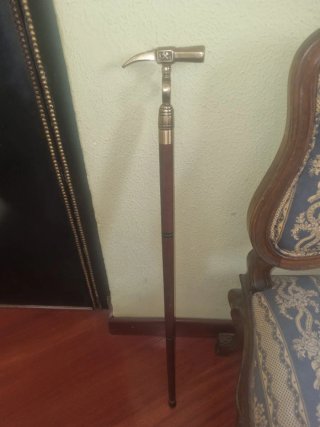 Bastón con mango de bronce