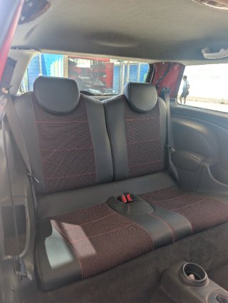 MINI ONE 2002