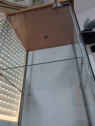 Vitrina expositor cristal y madera