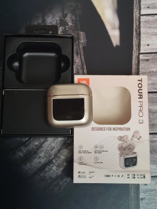 JBL Tour Pro 3 Auriculares Inalámbricos
