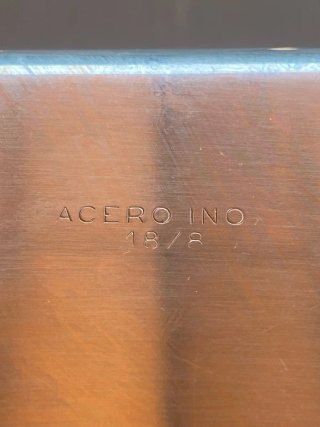 ESTERILIZADOR MEDICO ANTIGUO EN ACERO INOXIDABLE