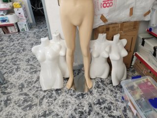 Expositores Lencería Torso Blanco y Beige
