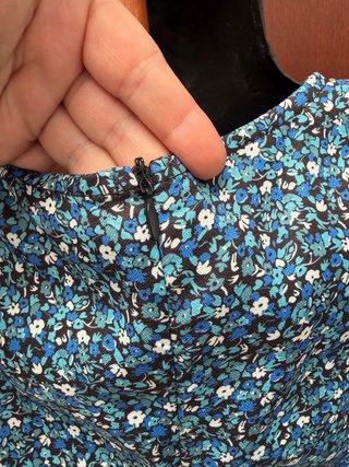 Vestido azul floral manga larga