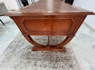 MESA DE DESPACHO CLÁSICA ,MADERA MACIZA ELEGANTE.