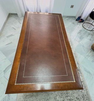 MESA DE DESPACHO CLÁSICA ,MADERA MACIZA ELEGANTE.