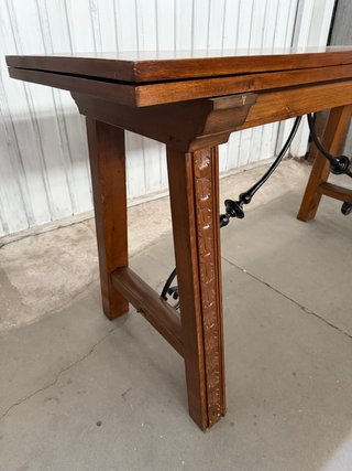 Mesa antigua restaurada madera y metal